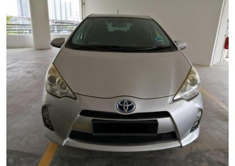 TOYOTA PRIUS 2012年 95000Km