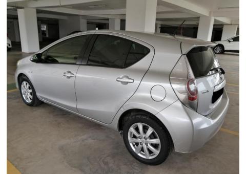 TOYOTA PRIUS 2012年 95000Km