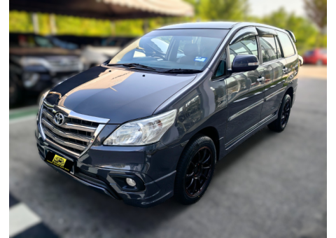 TOYOTA INNOVA 2015年 140714Km