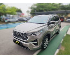 TOYOTA INNOVA 2023年 5030Km