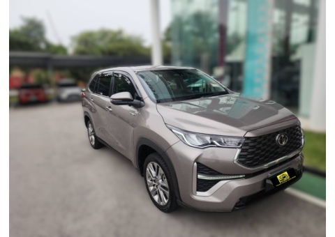 TOYOTA INNOVA 2023年 5030Km