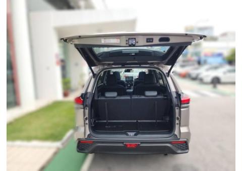 TOYOTA INNOVA 2023年 5030Km