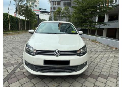 VOLKSWAGEN POLO 2015年 94000Km