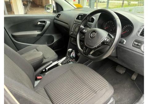 VOLKSWAGEN POLO 2015年 94000Km
